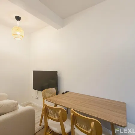 Apartman Ideal T5 In The 15th District Of