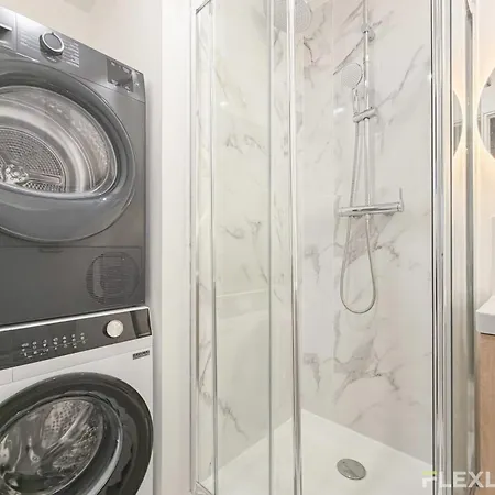 Apartment Ideal T5 In The 15th District Of *